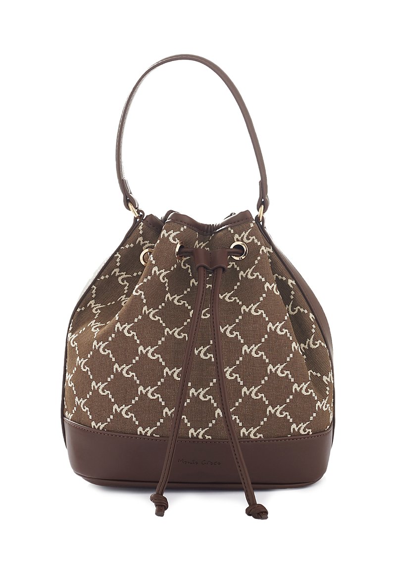 Borsa a secchiello marrone con motivo ripetuto "MG" bianco, rifiniture in pelle, chiusura con coulisse e tracolla singola.