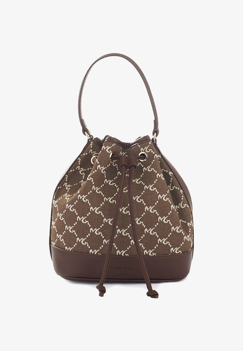 Borsa a secchiello marrone con motivo ripetuto "MG" bianco, rifiniture in pelle, chiusura con coulisse e tracolla singola.