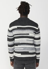 Koroshi - Sweter