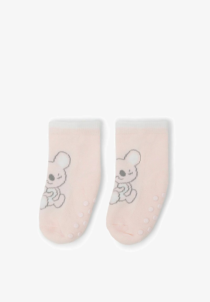 Calzini di cotone rosa con un design di orsetto in grigio. Presentano puntini di gomma antiscivolo sul fondo e una texture morbida e liscia.