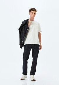 Koton - T-shirt basic