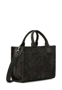 Borsa a tracolla nera in tessuto con doppio manico superiore e tracolla regolabile. Presenta una superficie testurizzata e dettagli di cucitura angolare.