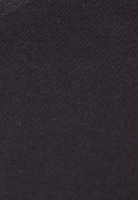 Pier One 7 PACK - T-shirt básica - white/grey/dark blue