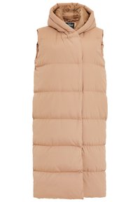 Gilet sans manches en duvet beige avec capuche, présentant des sections horizontales cousues et une ouverture à l'avant. Texture de tissu lisse et légère.