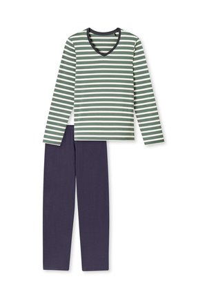 Maglietta a righe verde e bianca a maniche lunghe con scollatura a V; abbinata a pantaloni blu navy uniti. Tessuto morbido e elasticizzato, vestibilità casual.