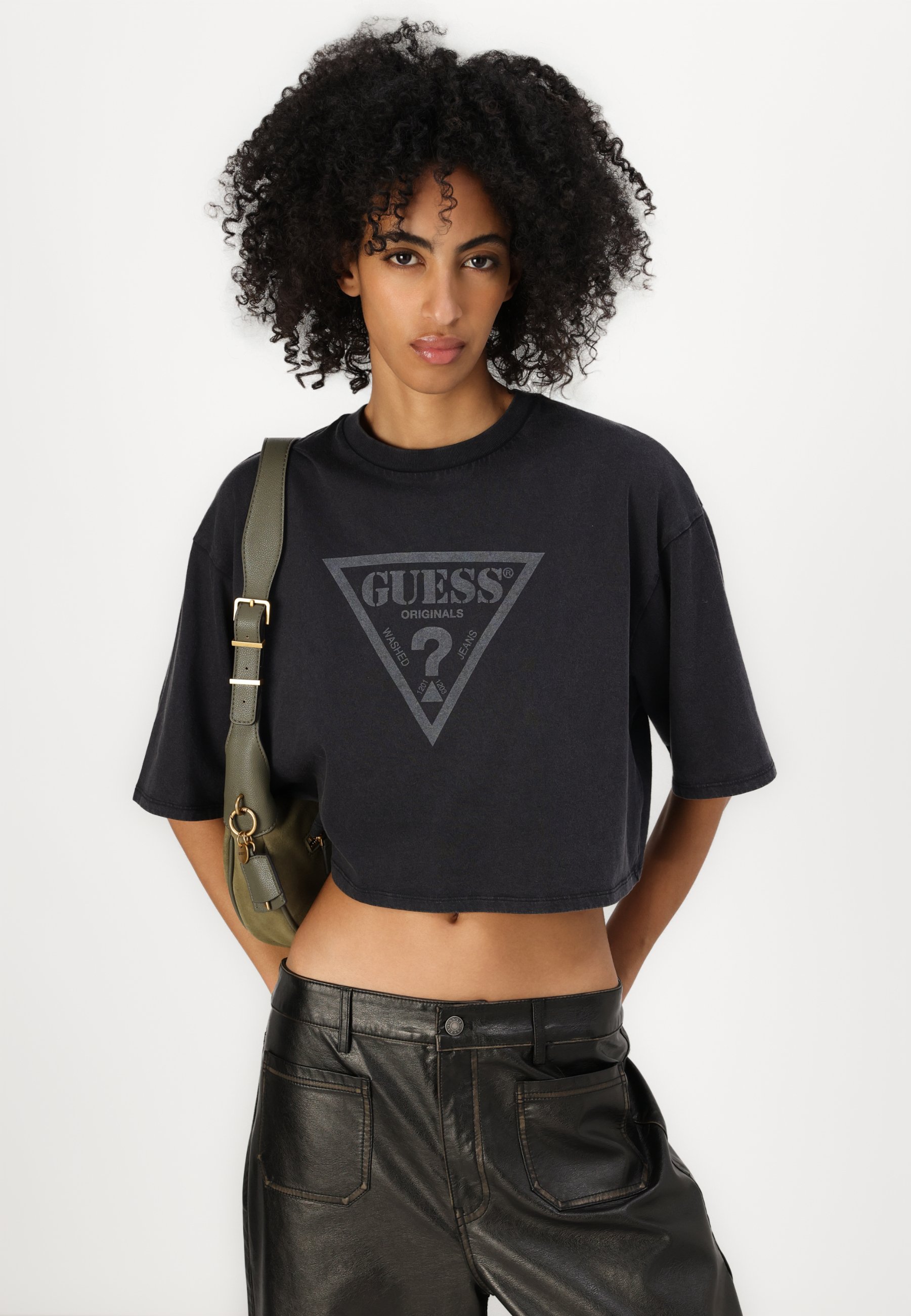 Guess Originals VINTAGE TRIANGLE - Print T-shirt - jet black