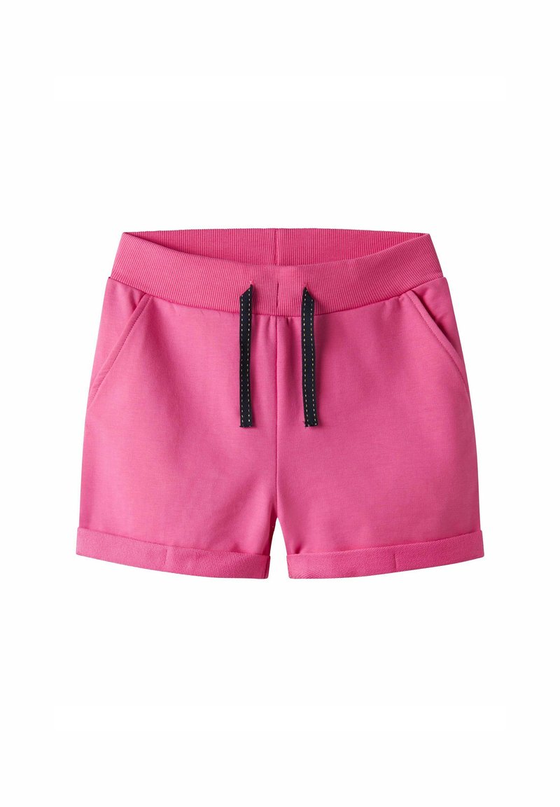 Pantalones cortos rosas con una cinturilla acanalada, cordón negro y bolsillos laterales; cuenta con un dobladillo ajustado y una textura suave.