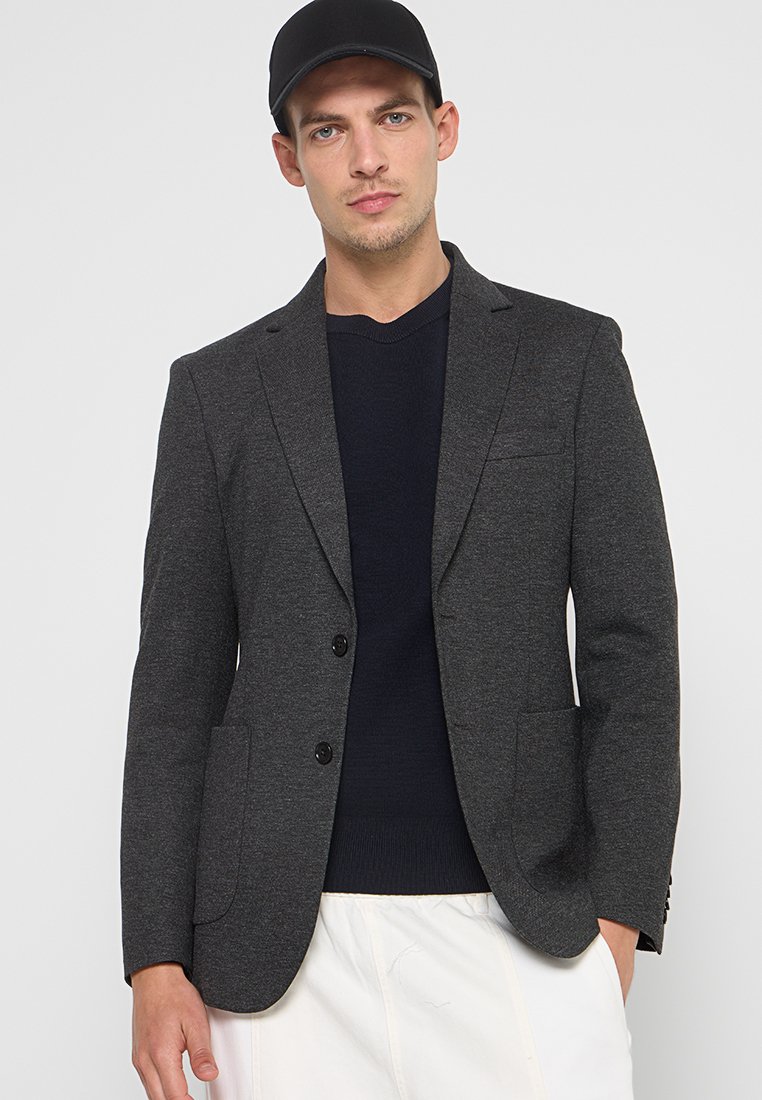 SLIM FIT