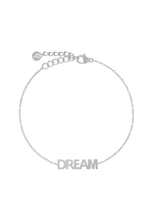 Silberne Armbänder mit dem Wort "DREAM" in fetten Buchstaben, verbunden durch eine Kette und mit einem Karabinerverschluss.