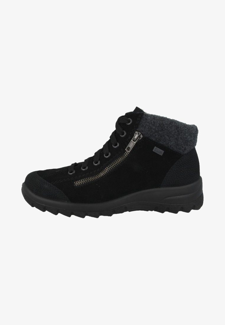 Schwarze Wildleder-Stiefelette mit seitlichem Reißverschluss, schnürbarem Vorderteil, robustem Profil und grauem gepolstertem Kragen für winterliche Temperaturen.