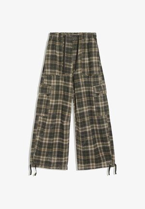Bershka, PARACHUTE - CARGO TROUSERS - Cargohose - dark brown