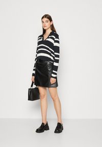 TOM TAILOR DENIM A-linjekjol - deep black