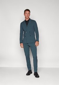 Lindbergh PLAIN MENS SUIT - Completo - deep green