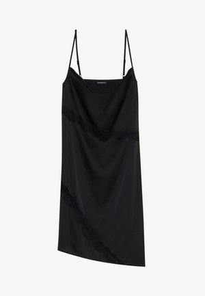 Czarna satynowa sukienka na ramiączkach z koronkowymi detalami, z cienkimi regulowanymi ramiączkami i asymetrycznym dołem, co dodaje interesującego wyglądu.