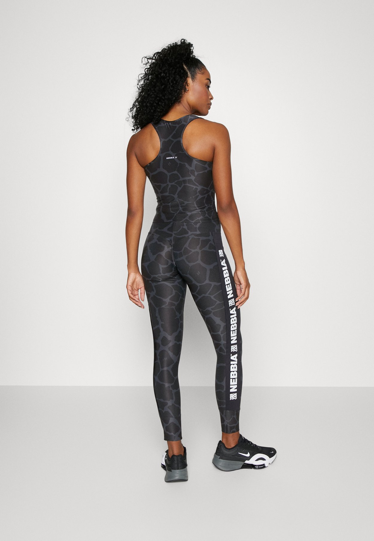 SPORTY CROP