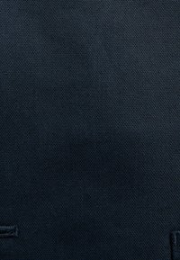 Unausgewählt, navy