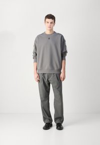 HUGO DUSTRIP - Mikina - open grey