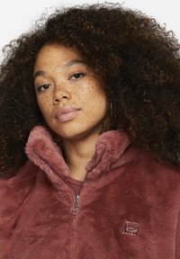 Nike Sportswear ICON CLASH - Ziemas jaka - canyon rust white