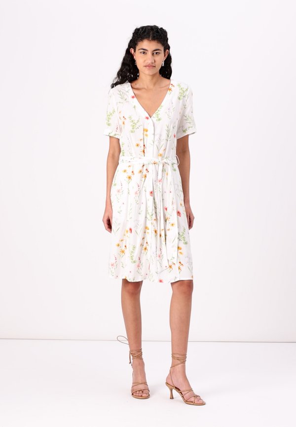 OBJLORENA SHORT DRESS - Day dress - cloud dancer4