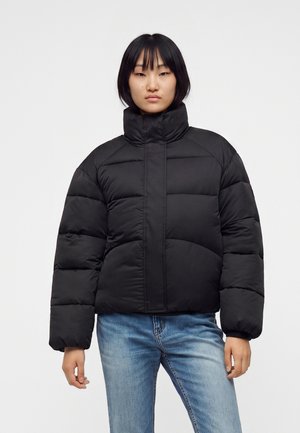 Guess, MARIKA SHORT COZY PUFFER - Veste d'hiver - jet black