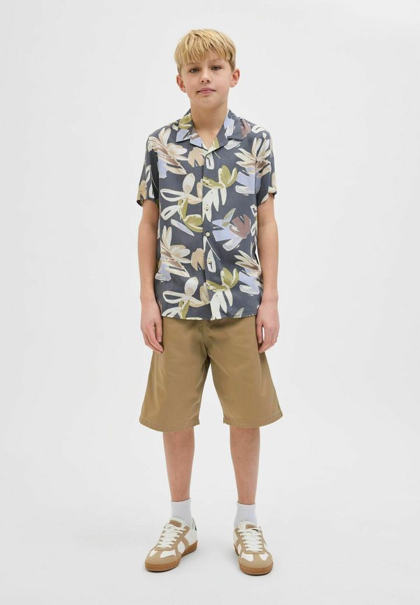 RELAXED FIT - Shorts - elmwood