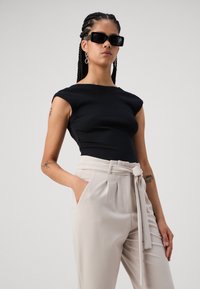 JDY JDYTANJA - Pantalones - chateau gray