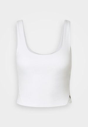 Weißes ärmelloses, kurzes Tanktop mit breiten Trägern und einem rund ausgeschnittenen Ausschnitt, dargestellt vor einem schlichten hellen Hintergrund.