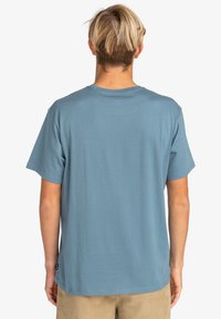 Billabong ARCH CREW SS - T-shirts basic - vgo