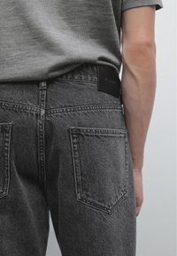 Massimo Dutti Jeans Tapered Fit - grey