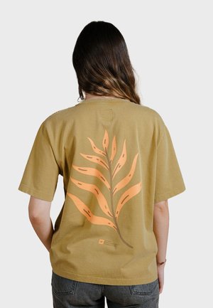 - T-shirt z nadrukiem