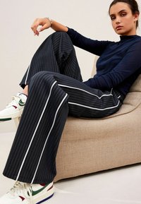 Next WIDE LEG SIDE STRIPE  - Tygbyxor - navy