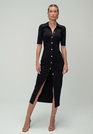 Vabalt langev kleit - black