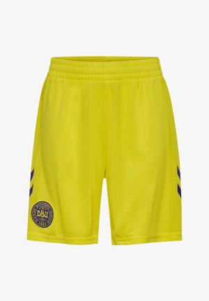 Żółte spodenki sportowe z elastycznym pasem, siateczkowego materiału, ciemnoniebieskimi paskami w kształcie litery V po bokach oraz z logo Duńskiego Związku Piłki Nożnej (DBU) na lewej nodze.