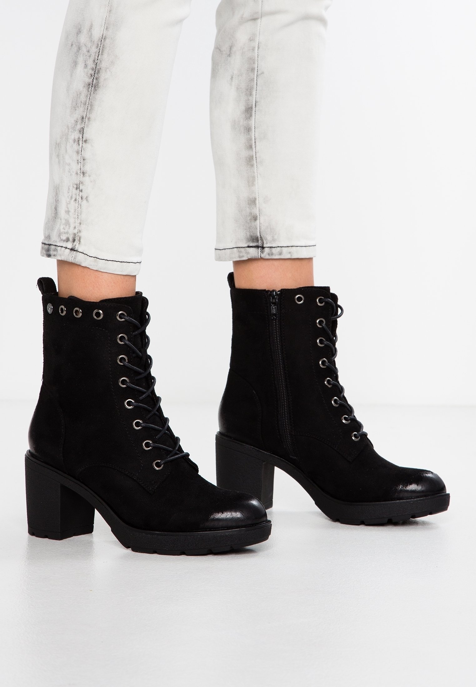 Plateaustiefelette black/schwarz (Pre-owned) Zalando