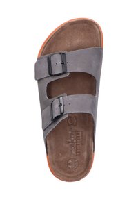 Sandal in pelle grigia con due fibbie regolabili, soletta in morbido camoscio marrone e suola in gomma arancione a contrasto. Presenta un dettaglio con logo impresso.