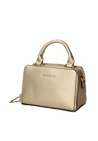 Borsa in ecopelle dorata con manici tondi, chiusura a zip e logo impresso. Forma compatta e rettangolare con superficie testurizzata.