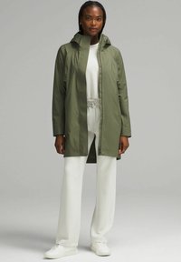 lululemon RAIN REBEL - Vodotesná bunda - medium olive