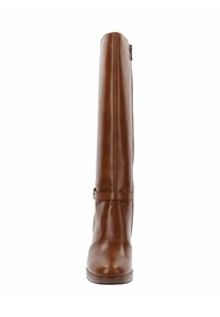 Bruine leren kniehoge laars met een ronde neus, zijrits en een decoratieve band rond de enkel. Gladde textuur en slank ontwerp.