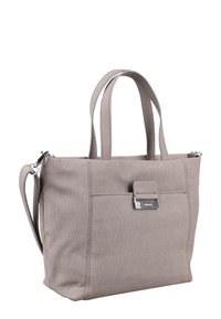 Grau farbige Stoffhandtasche mit doppelten oberen Griffen, abnehmbarem Schultergurt und einem vorderen metallischen Verschluss. Strukturierte Oberfläche und minimalistisches Design.