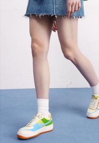 Nike Sportswear AIR FORCE 1 SHADOW - Joggesko - coconut milk/monarch/aquarius blue/saturn gold/chlorophyll/sail