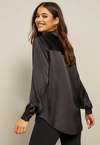 Friends Like These THROUGH-REGULAR FIT - Camicia - black