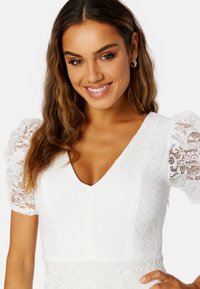 Bubbleroom PUFF SLEEVE LACE DRESS - Hverdagskjole - white
