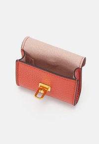 Coccinelle BEAT  - Muut asusteet - grenadine red