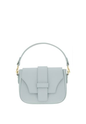 Jasnoszara skórzana torebka na krótkim uchwycie, z przednią klapką i złotym okuciem na białym tle.