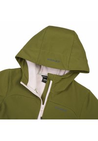 Olivengrøn hættejakke med lyserød lynlås og fleece-for, vist med fokus på detaljer i front og hætte.