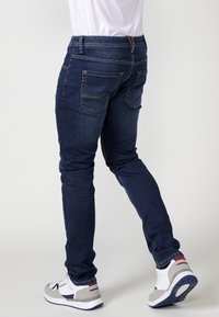 Thumbnail Image 7