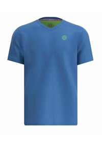 Camiseta azul de cuello en V hecha de tela texturizada, con un logo verde en el pecho y ribetes verdes en el escote. Mangas cortas.