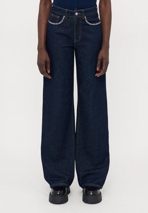 ONLTAMMY STUDS - Mom jeans - dark blue denim
