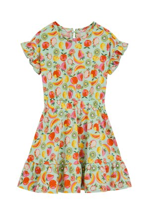 Vestido azul claro de manga corta con cintura elástica y dobladillo con volantes, con estampados coloridos de frutas tropicales.