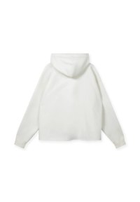 Sudadera con capucha blanca que presenta una capucha amplia, mangas largas, puños acanalados y un dobladillo cropped. Textura suave con detalles mínimos de costura.